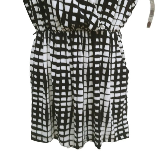 Honey Punch  Monochromatic Romper Stretch Black White S NWT - Picture 3 of 9